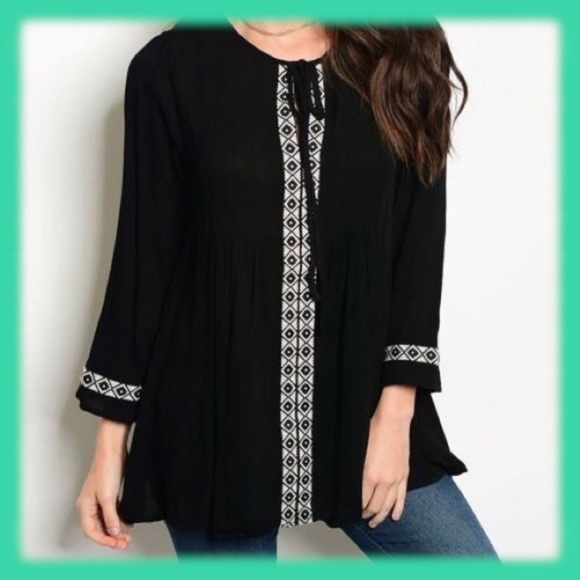 ANDREE BLU TOP @LAST TWO - Picture 2 of 8